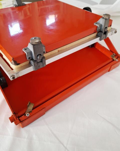 SUPPORTO PER MONTAGGIO SCHEDE ELETTRONICHE