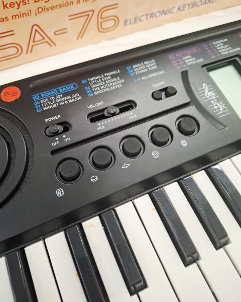 TASTIERA CASIO SA-76 CON TRASFORMATORE E CUSTODIA