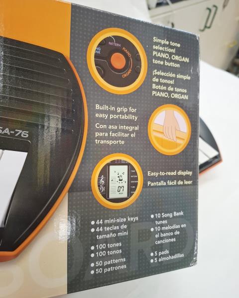 TASTIERA CASIO SA-76 CON TRASFORMATORE E CUSTODIA