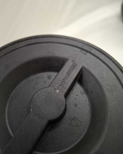 THERMOS TUPPERWARE NERO 0.6L