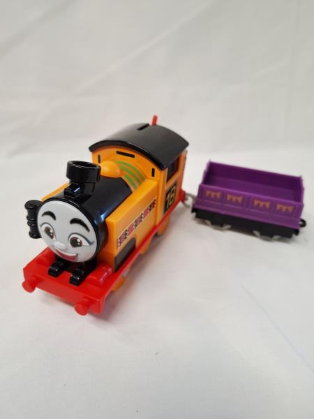 THOMAS & FRIENDS - LOCOMOTIVA NIA ARANCIO CARRELLO VIOLA