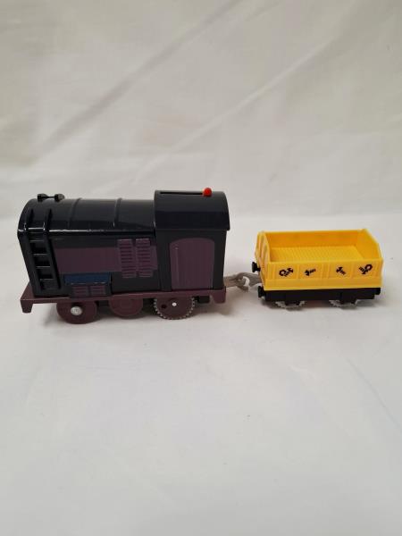 THOMAS & FRIENDS - LOCOMOTIVA NIA NERO DIESEL GIALLO