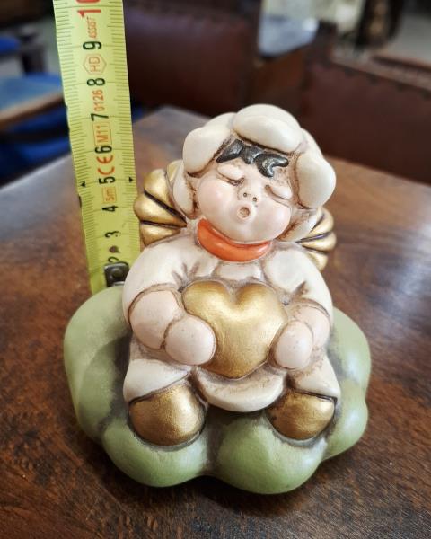 THUN ANGIOLETTO SEDUTO SU NUVOLA CUORE H 9CM