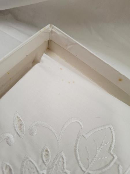 TOVAGLIA BIANCA RICAMI  RETTANGOLARE 12 TOVAGLIOLI BORDINO PIZZO