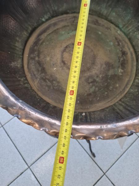 TRESPOLO FERRO BATTURO CON PORTAVASO RAME