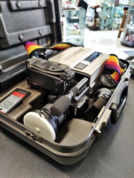 VIDEO CAMERA SONYBETAMOVIE + VIDEOREGISTRATORE