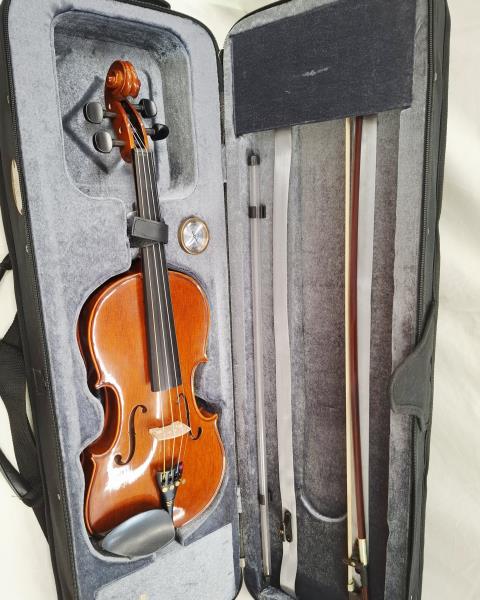 VIOLINO STENTOR 4/4 + CUSTODIA E ACCESSORI