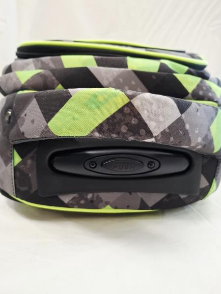 ZAINO SCUOLA COOL PACK VERDE NERO SCACCHI